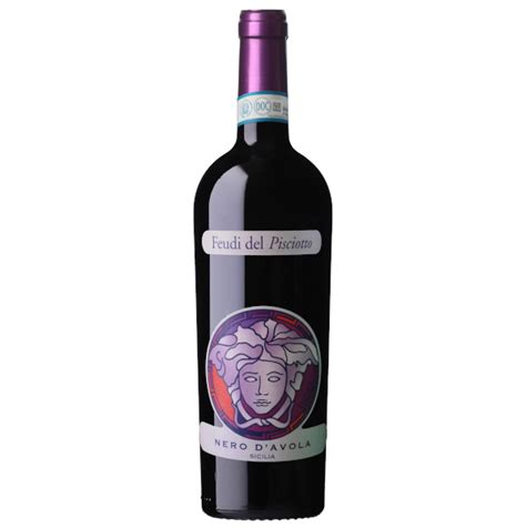 versace il vino|I Vini di Feudi del Pisciotto, racconto di Sicilia e del Val di Noto.